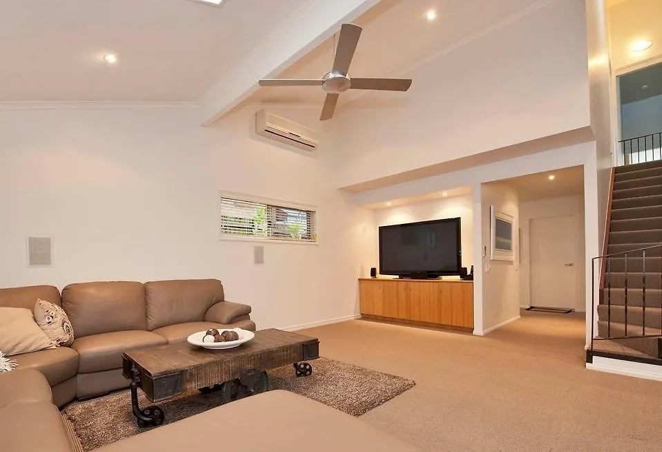 Сasa de vacaciones Sunshine Beach Retreat, Pool, Backyard Noosa Heads Australia